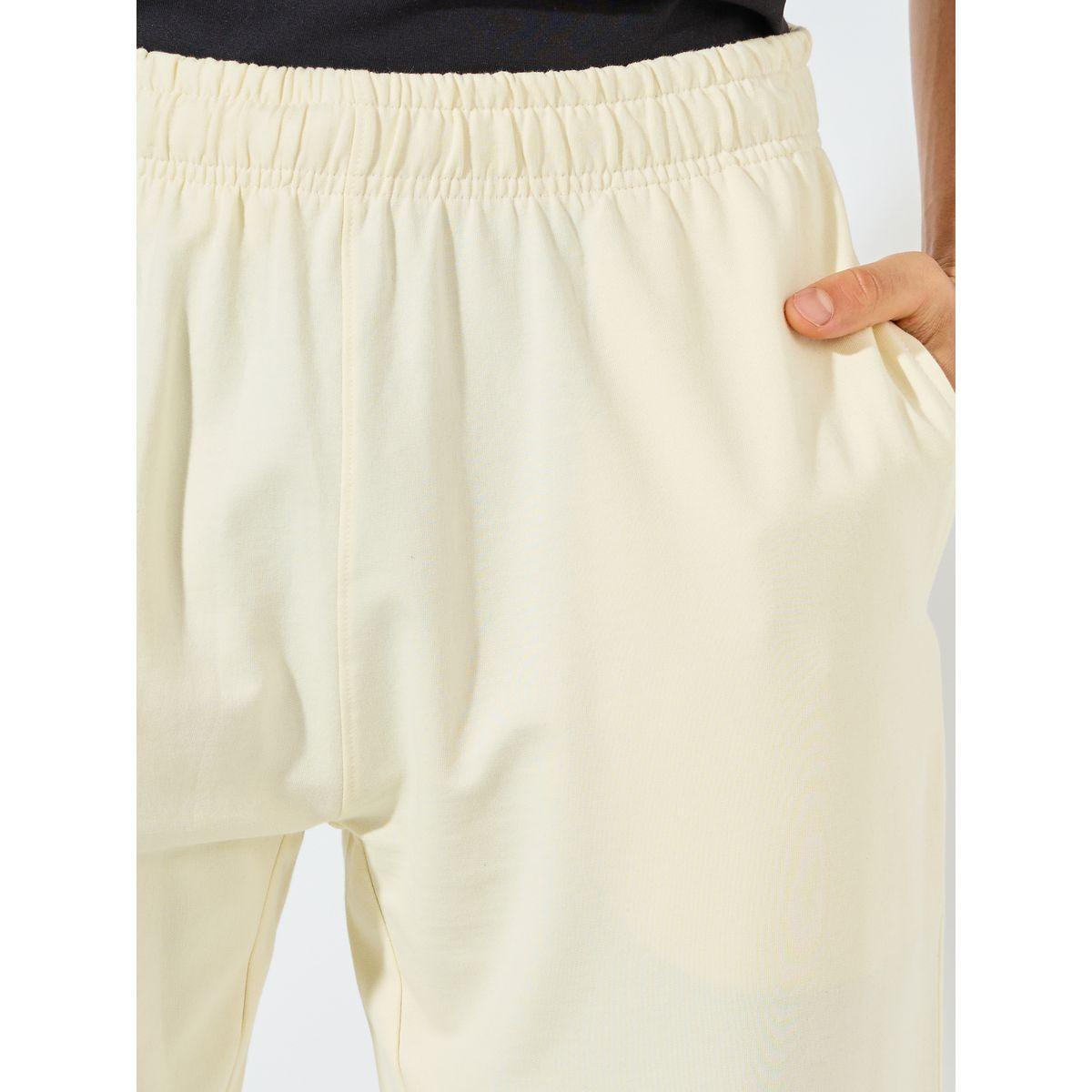 جوغر بقطن تيري وقصة مريحة مع حواف مطاطية-men-clothing-bottoms-joggers-image-3
