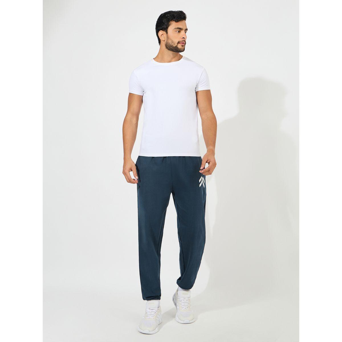 جوغر بقصة فضفاضة وطبعة بتفاصيل ناعمة-men-clothing-bottoms-joggers-image-2
