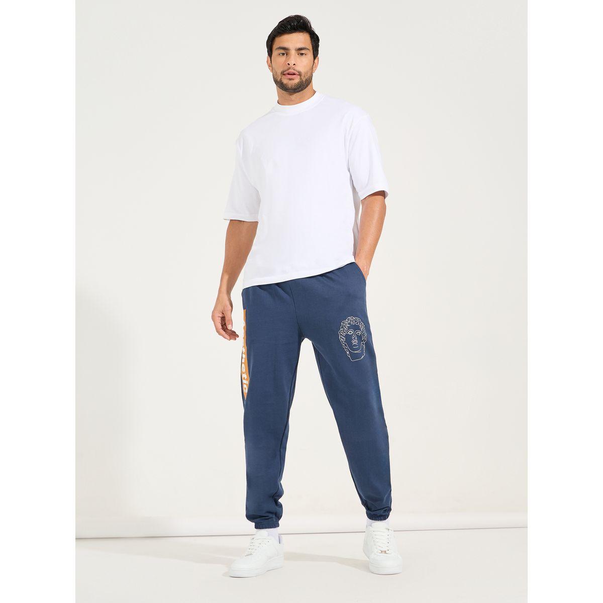 جوغر فضفاض بطبعة فارسيتي-men-clothing-bottoms-joggers-image-2