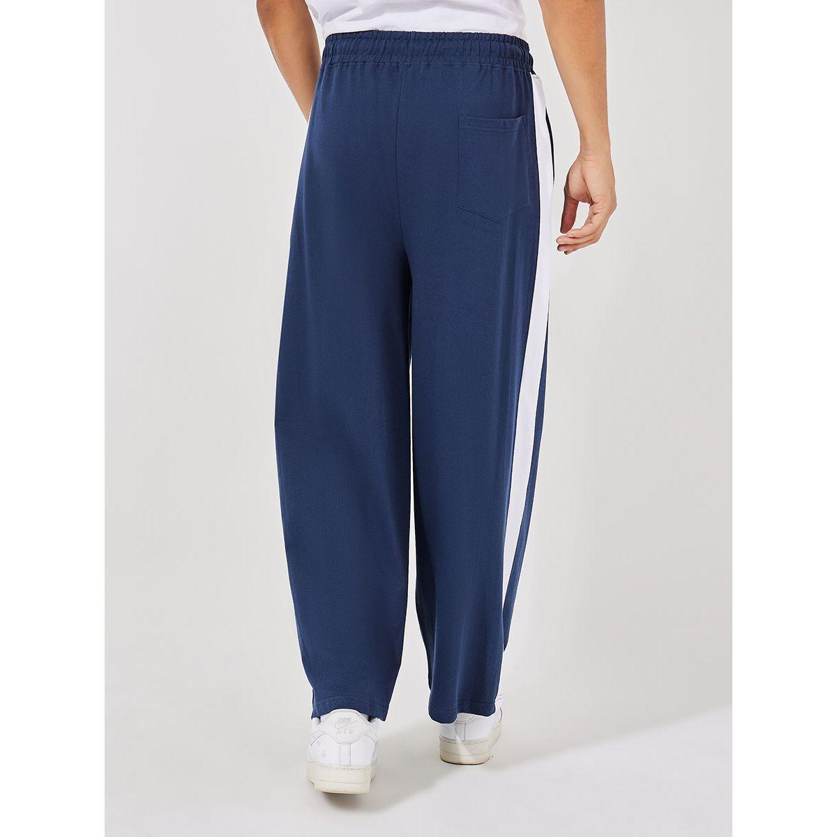 جوغر بارجل واسعة وتفاصيل مُتباينة-men-clothing-bottoms-joggers-image-4