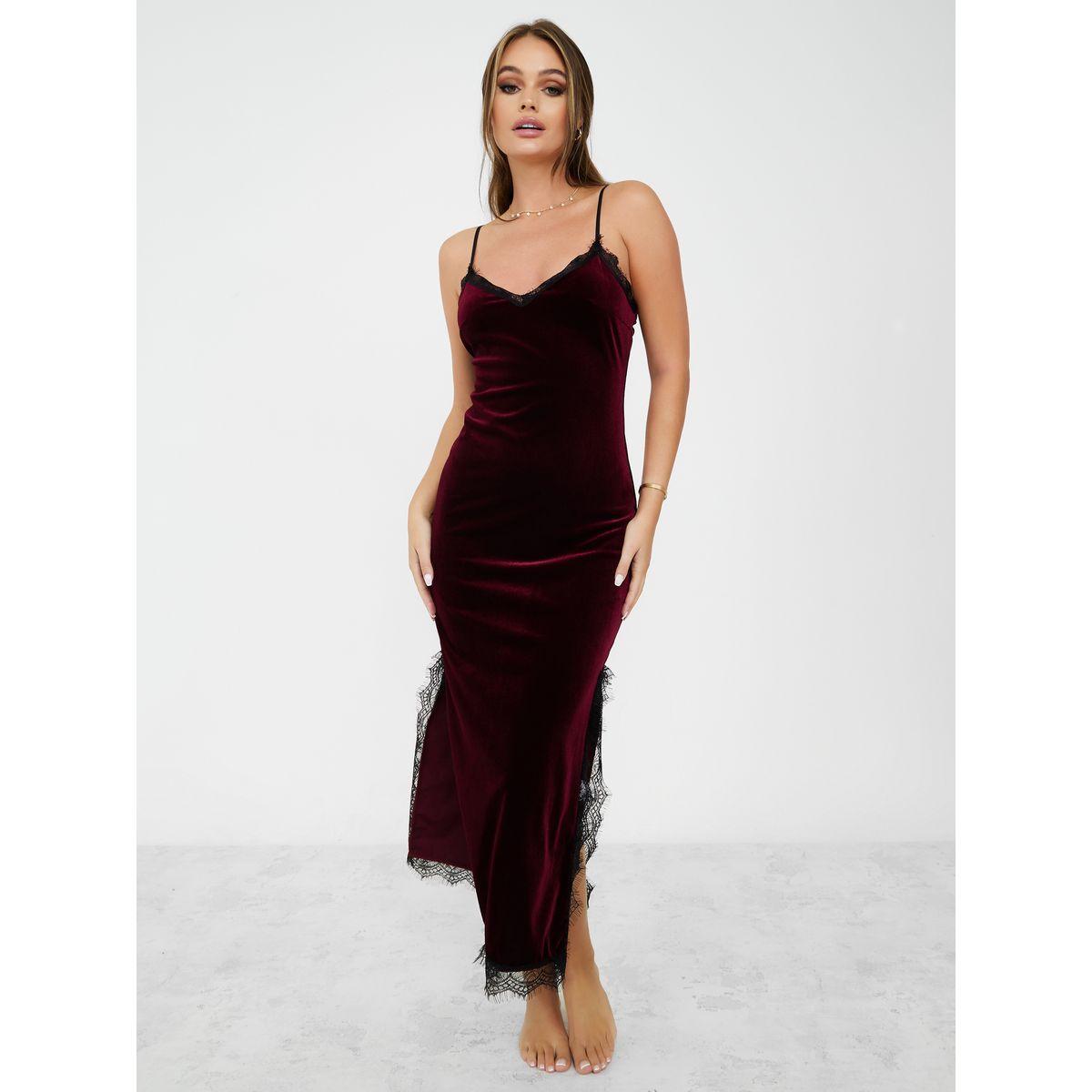 قميص نوم مخملي بشق جانبي-women-clothing-lingerie-babydollsandbodysuits-image-1