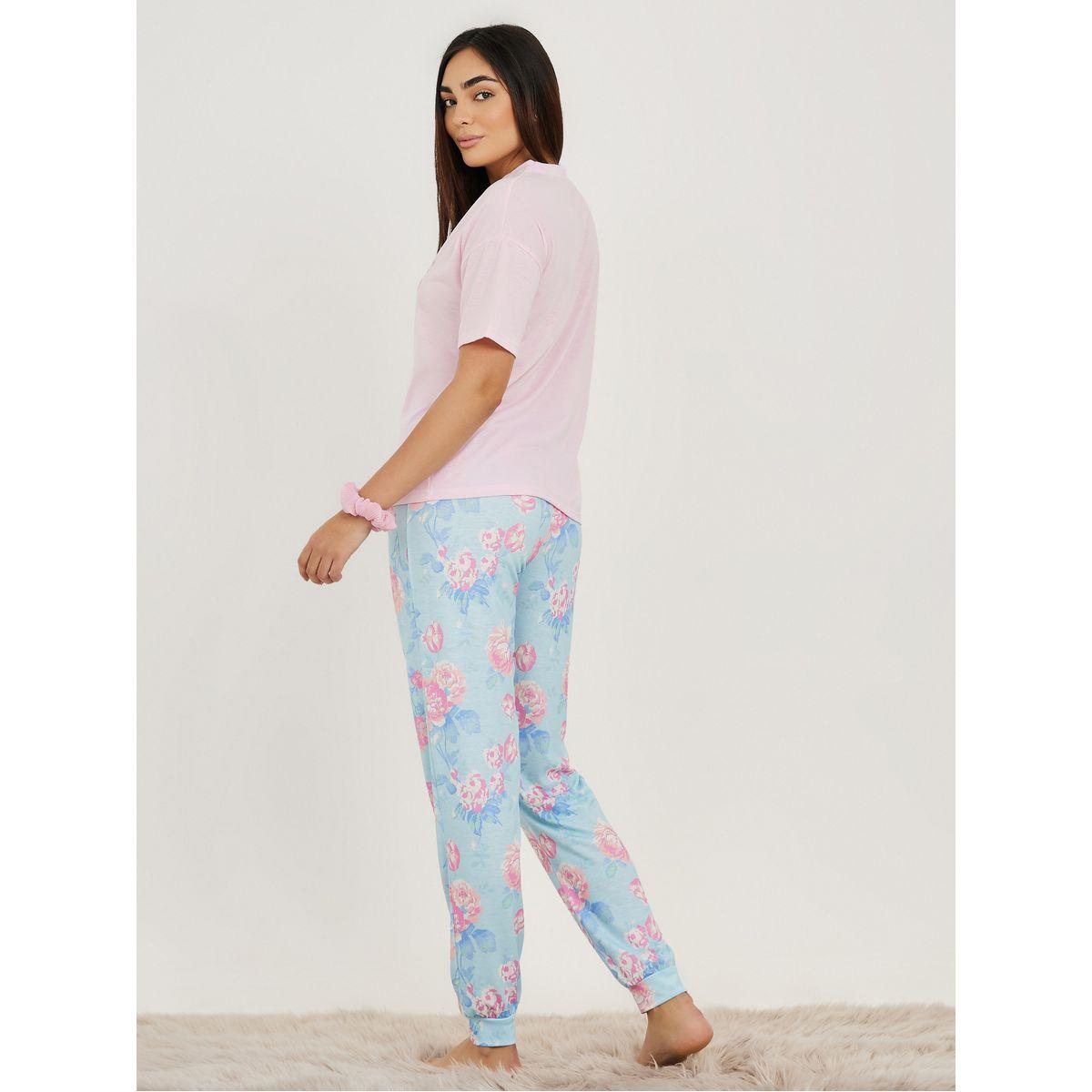 Styli Unwind Slogan Print T-shirt & Cuffed Pyjama Set-women-clothing-nightwear-pyjamas-longsets-image-5