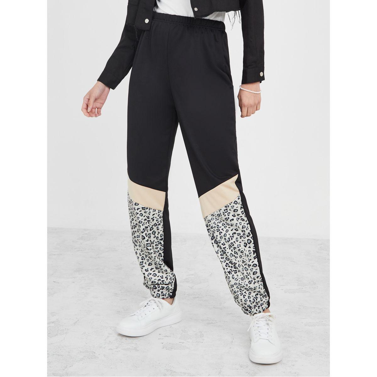 جوغر مطبع بطبعة جلد فهد-women-clothing-bottoms-joggers-image-1