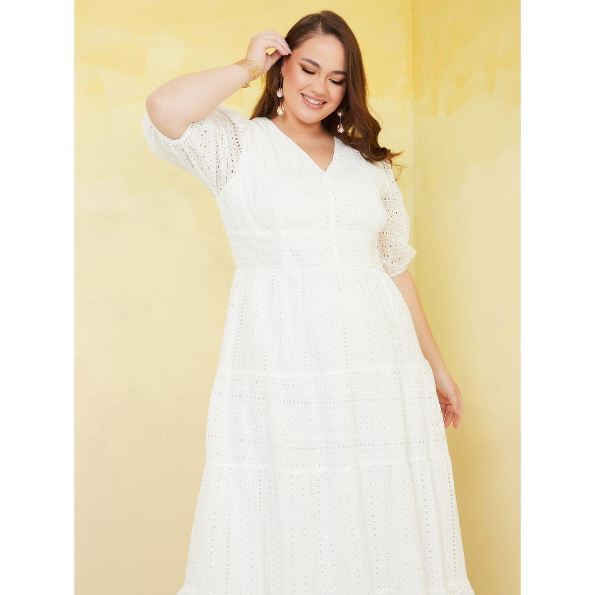 بلوزة بتفاصيل مطرزة وفتحات صغيرة-women-clothing-dresses-image-2