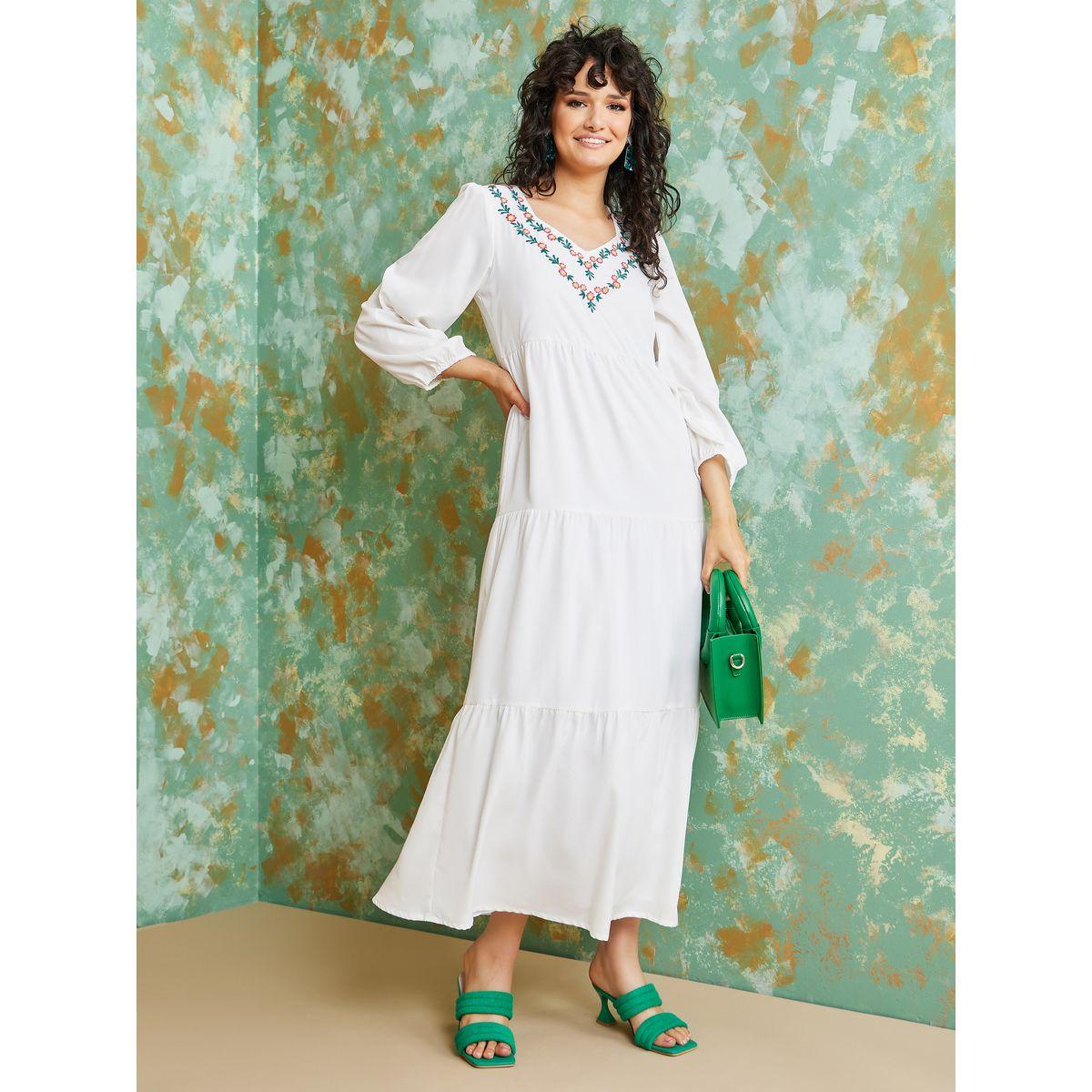 فستان طويل بتفاصيل مطرزة وكسرات-women-clothing-dresses-image-1