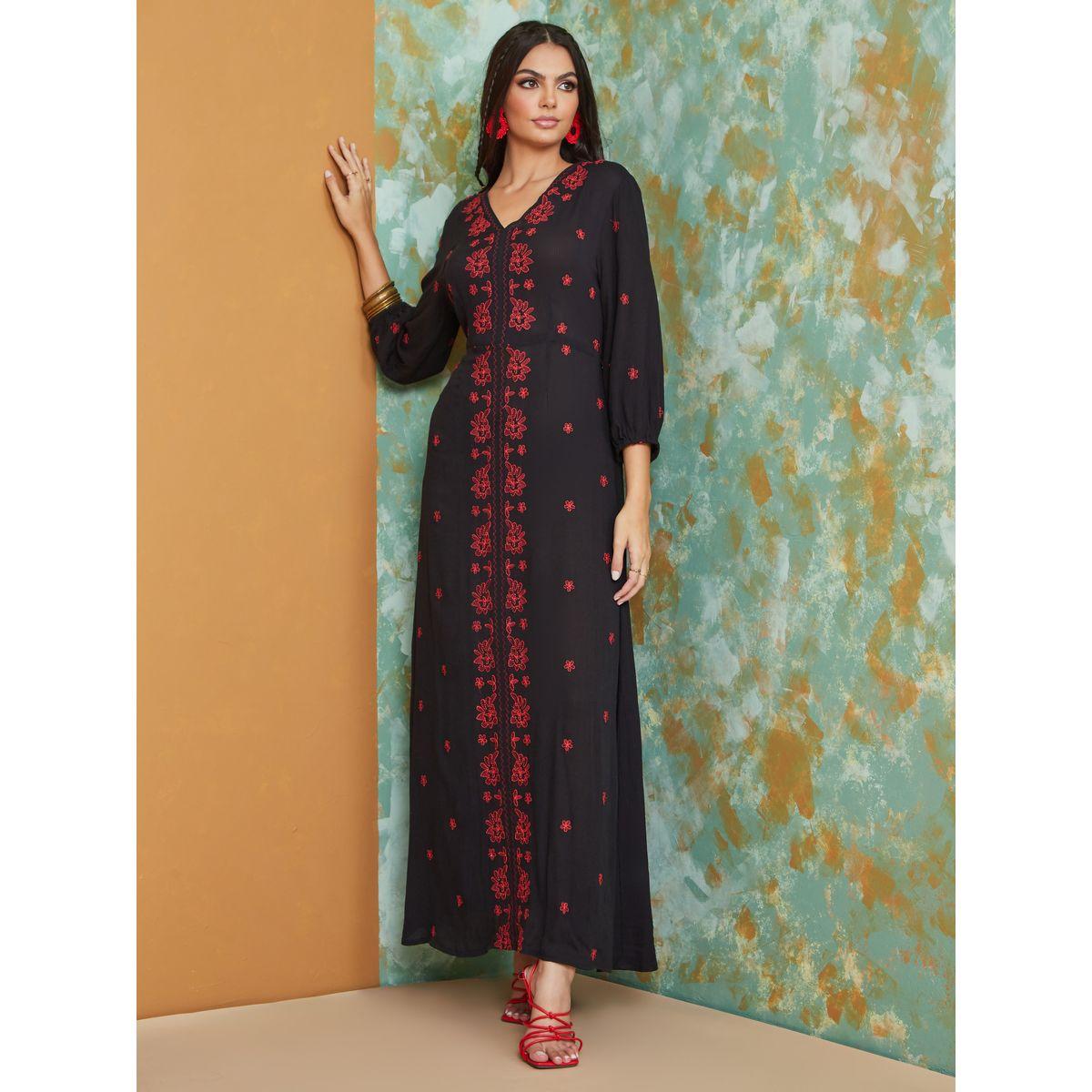 فستان طويل مزين بتطريز واكمام بزمة-women-clothing-dresses-image-1