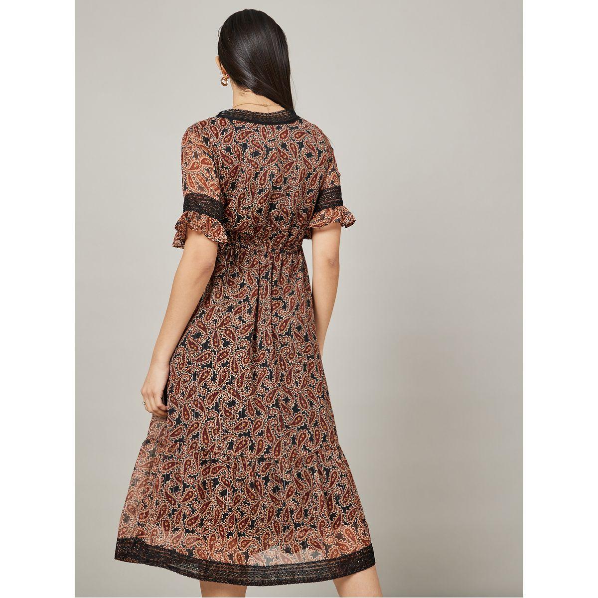 Styli Paisley Print Lace Insert A-Line Midi Dress-women-clothing-dresses-image-4