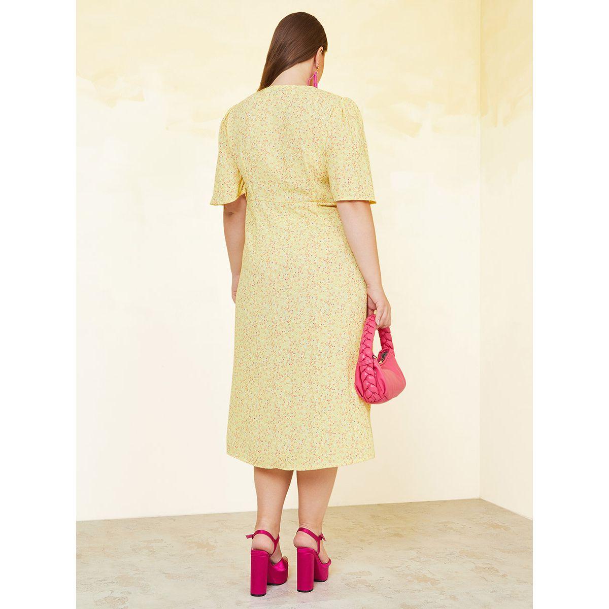 Styli Plus Ditsy Print Twisted Front A-Line Midi Dress-women-clothing-dresses-image-4