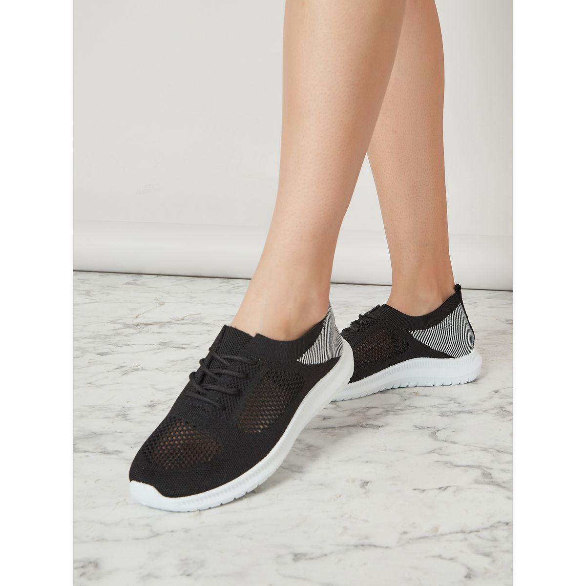 حذاء سنيكرز بتداخلات شبكية-women-shoes-sneakers-image-2