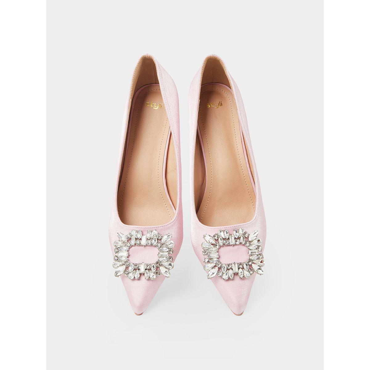 Styli Flower Embellished Kitten Heel Pumps-women-shoes-heels-image-5