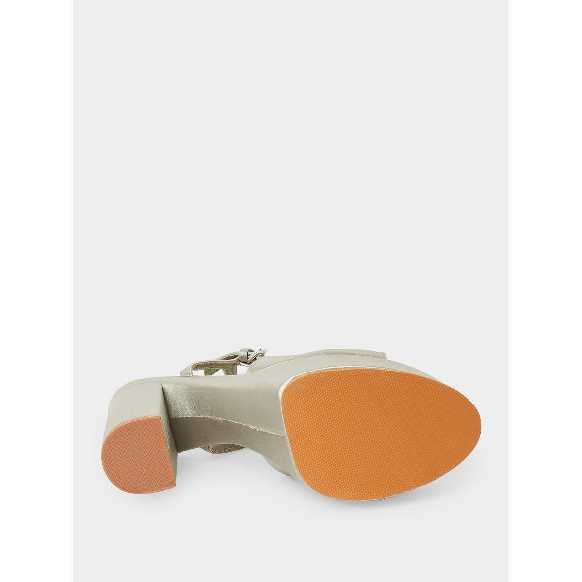 Styli Flower Embellished Platform Heel Sandals-women-shoes-heels-image-6