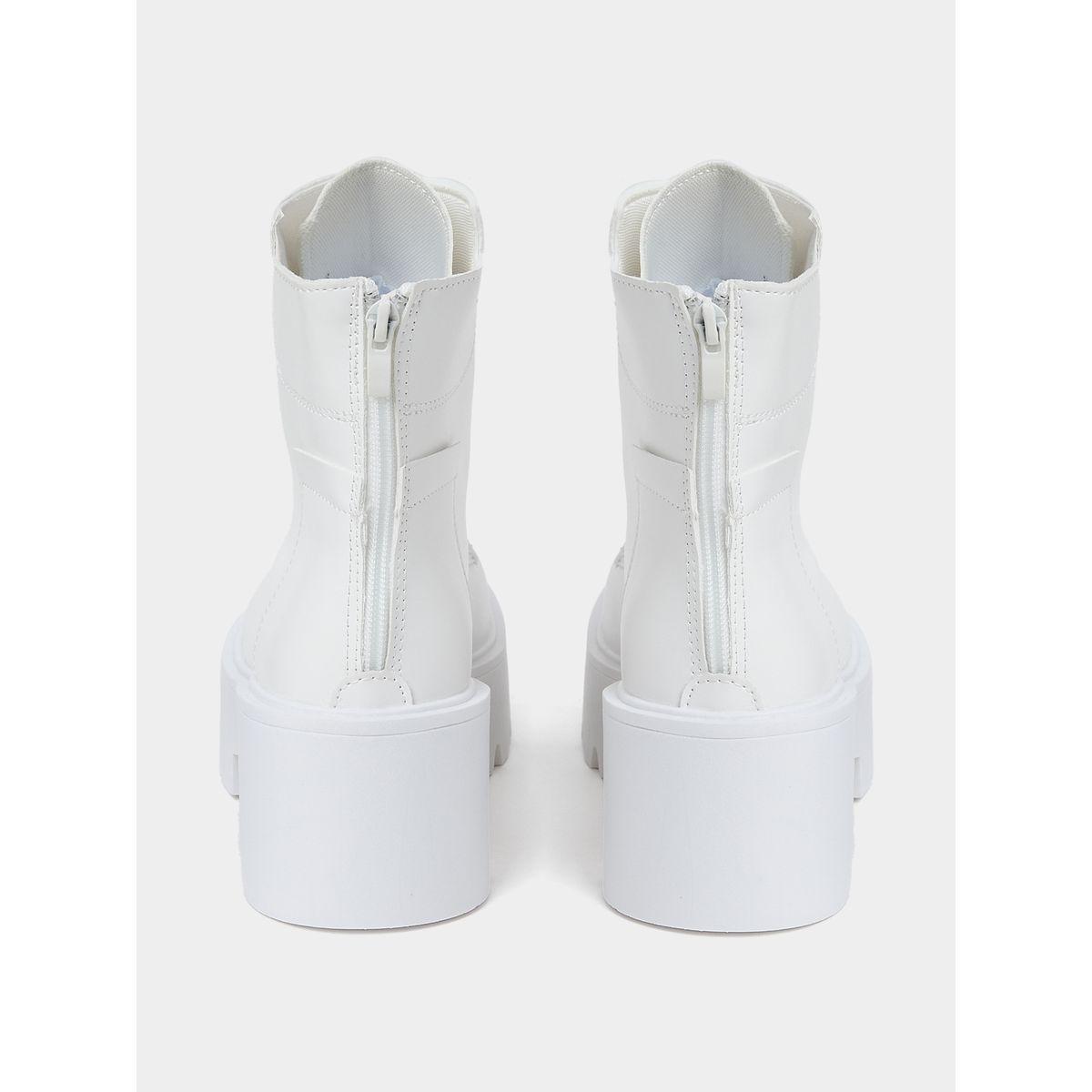 بوت كاجوال برباط غلق-women-shoes-boots-image-4