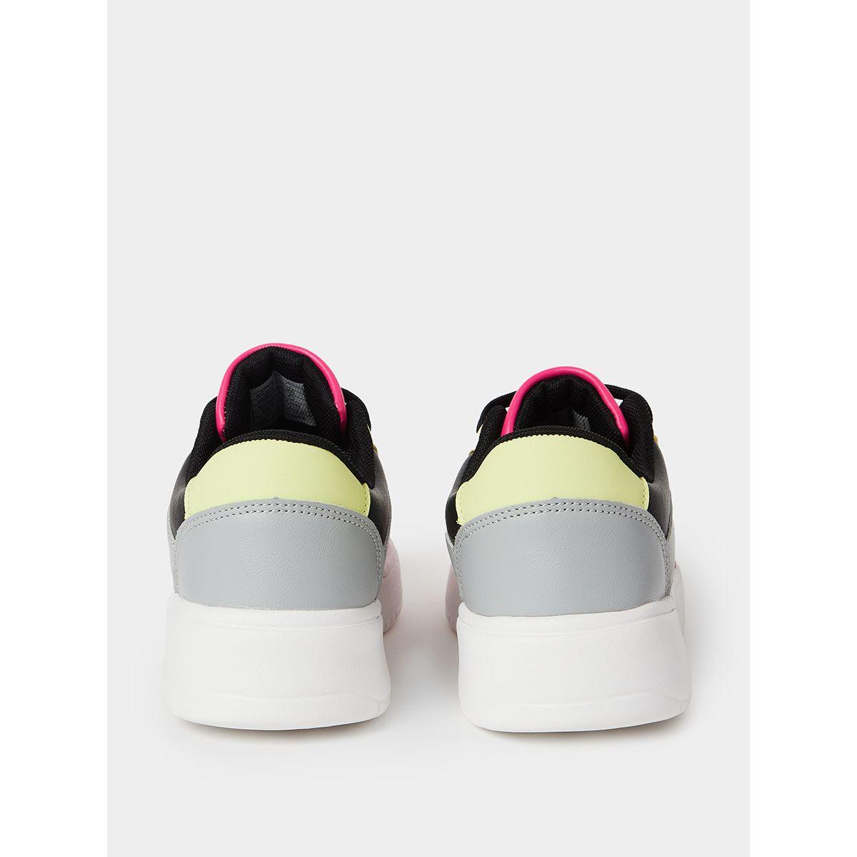 حذاء سنيكرز بنمط كتل الالوان-women-shoes-sneakers-image-4