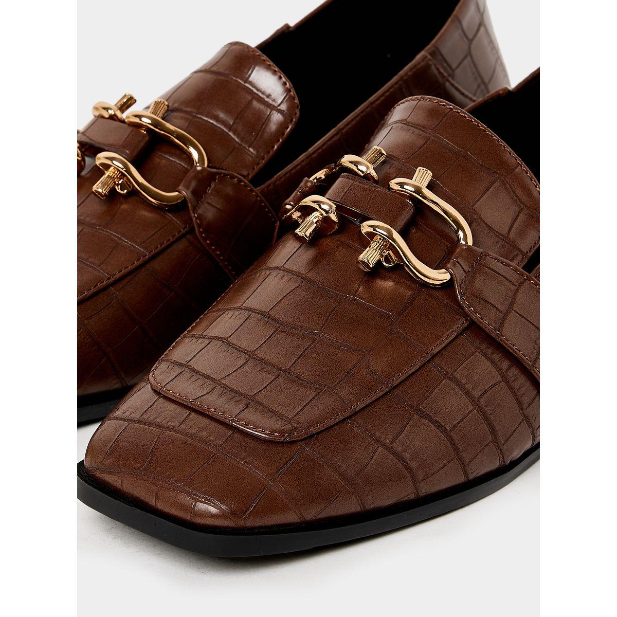 Styli Horseshoe Buckle Strap Textured Loafer-women-shoes-loafersandmoccasins-image-5