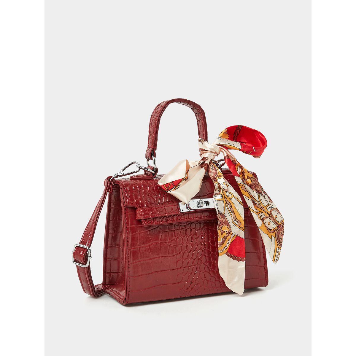 شنطة يد بتفاصيل بارزة الملمس-women-bagsandwallets-handbags-image-1