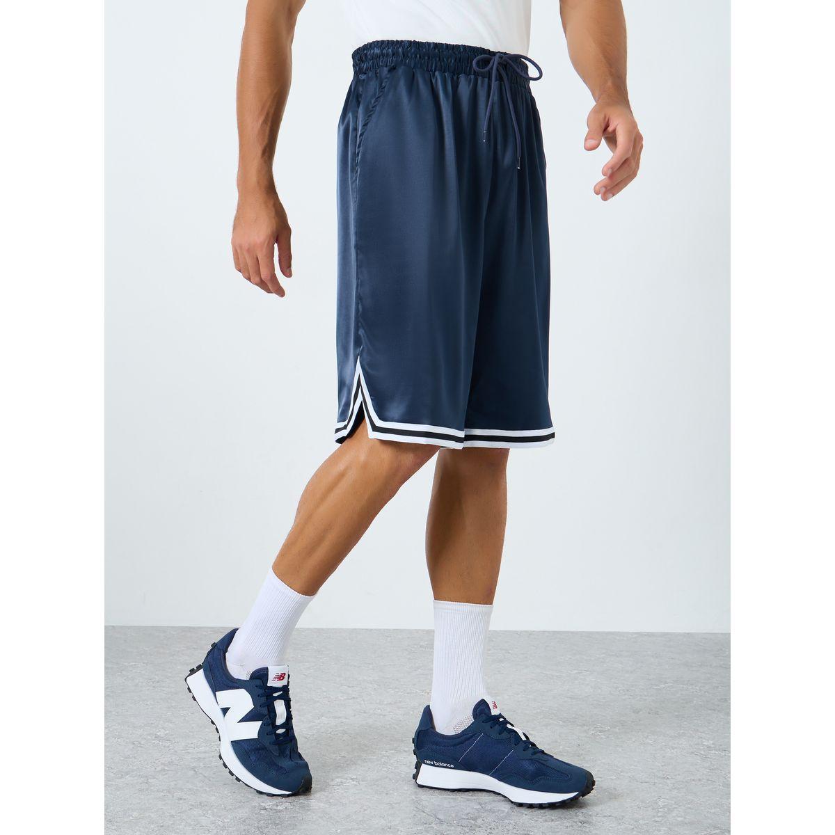 شورت رياضي بتفاصيل أربطة خصر-sports-men-clothing-bottoms-shorts-image-1