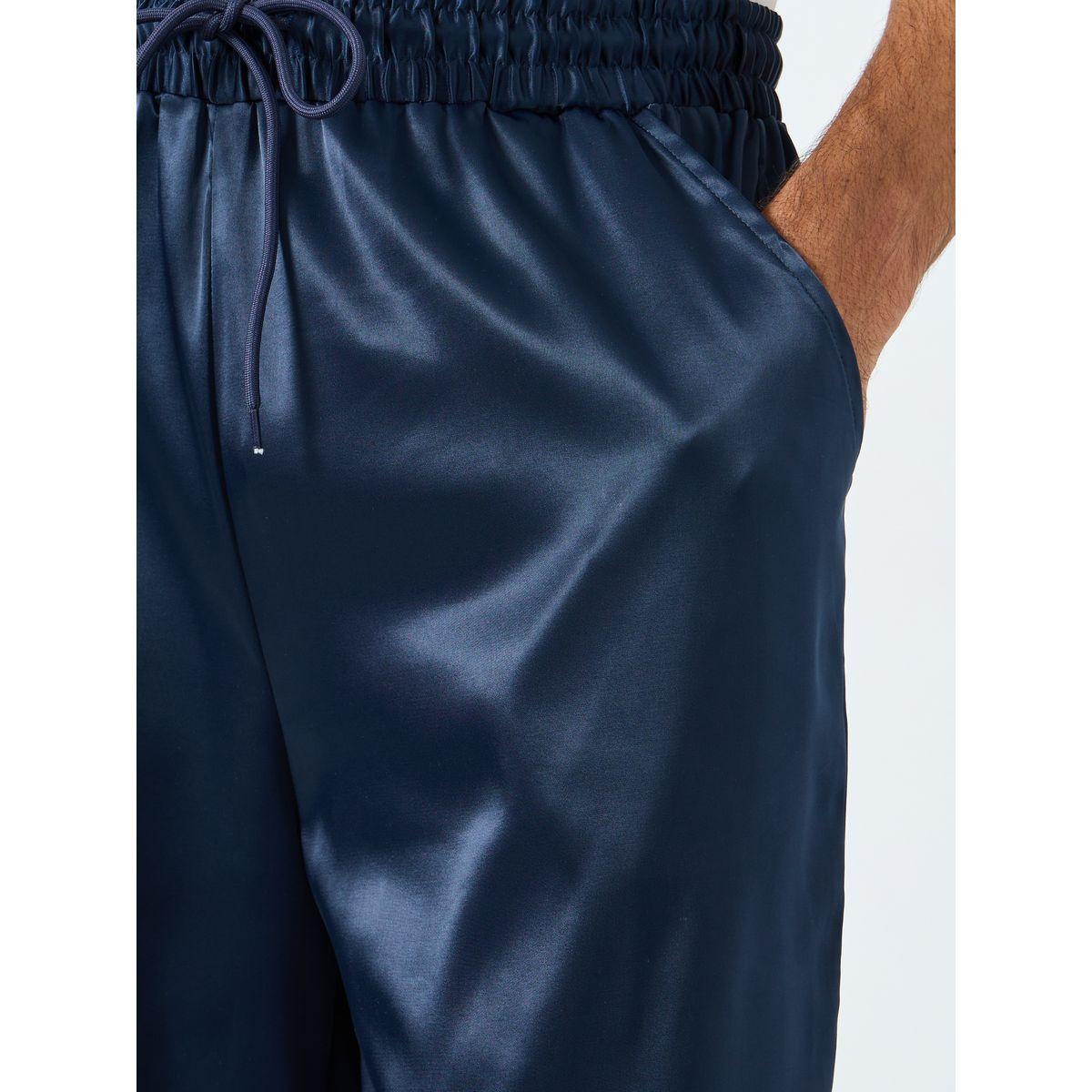 شورت رياضي بتفاصيل أربطة خصر-sports-men-clothing-bottoms-shorts-image-3