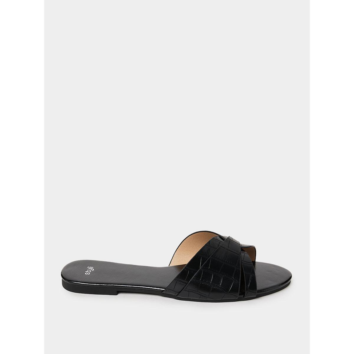 صندل فلات بسيور كروس-women-shoes-sandals-flats-image-7