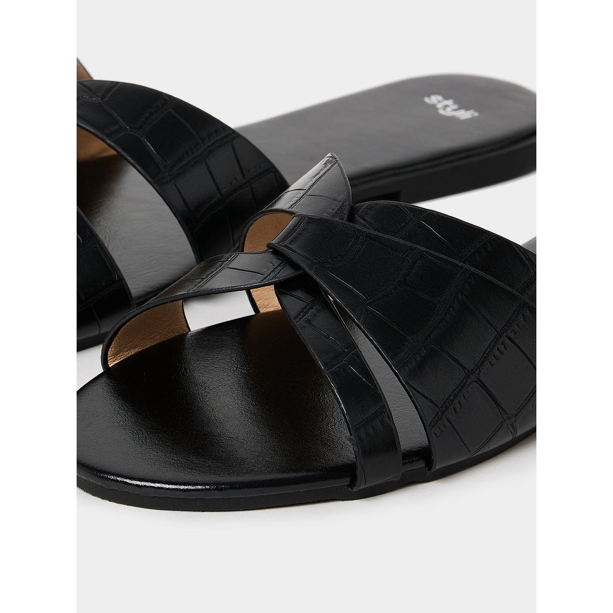 Styli Textured Cross Strap Flat Sandals-women-shoes-sandals-flats-image-5