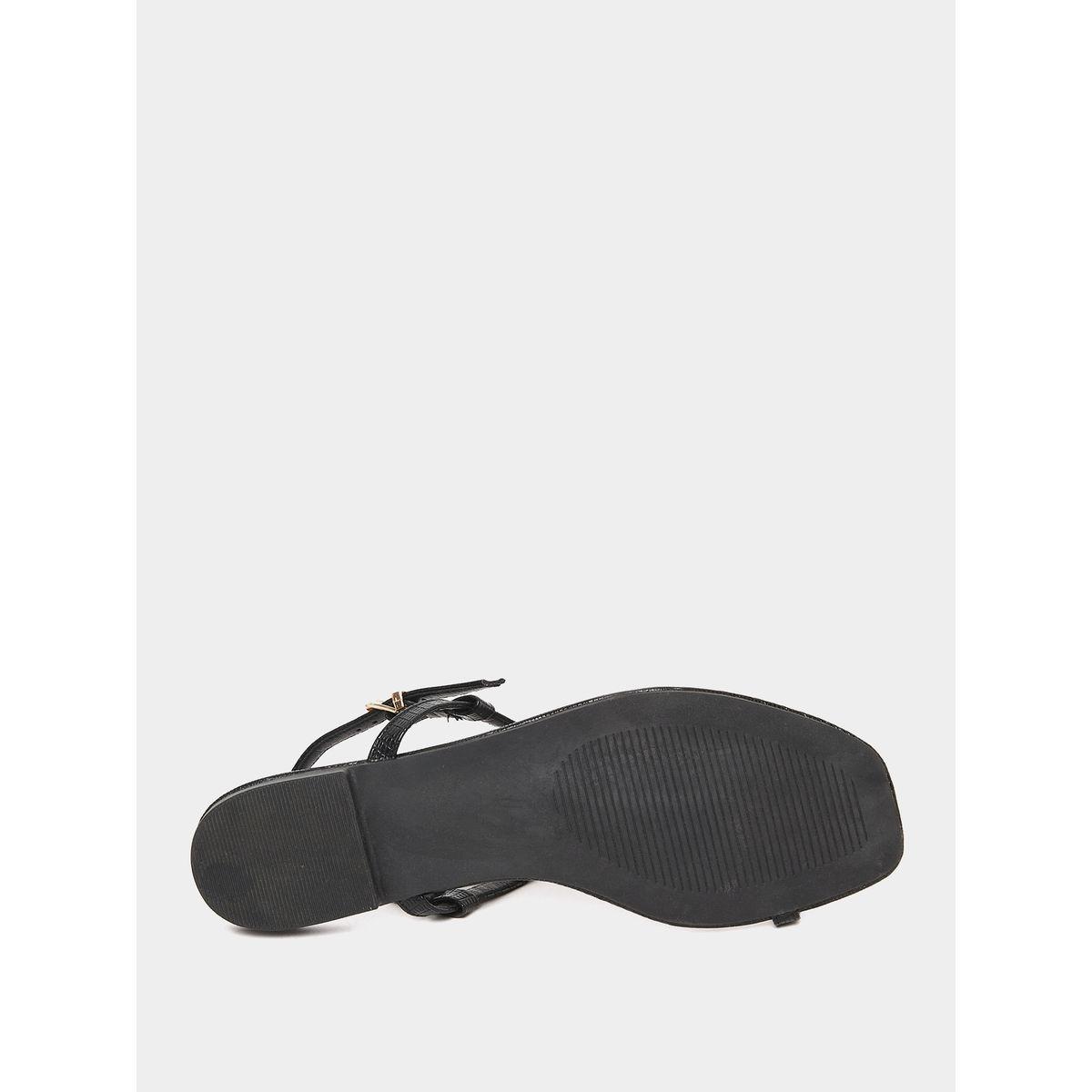 صندل فلات بتفاصيل بارزة الملمس-women-shoes-sandals-flats-image-7