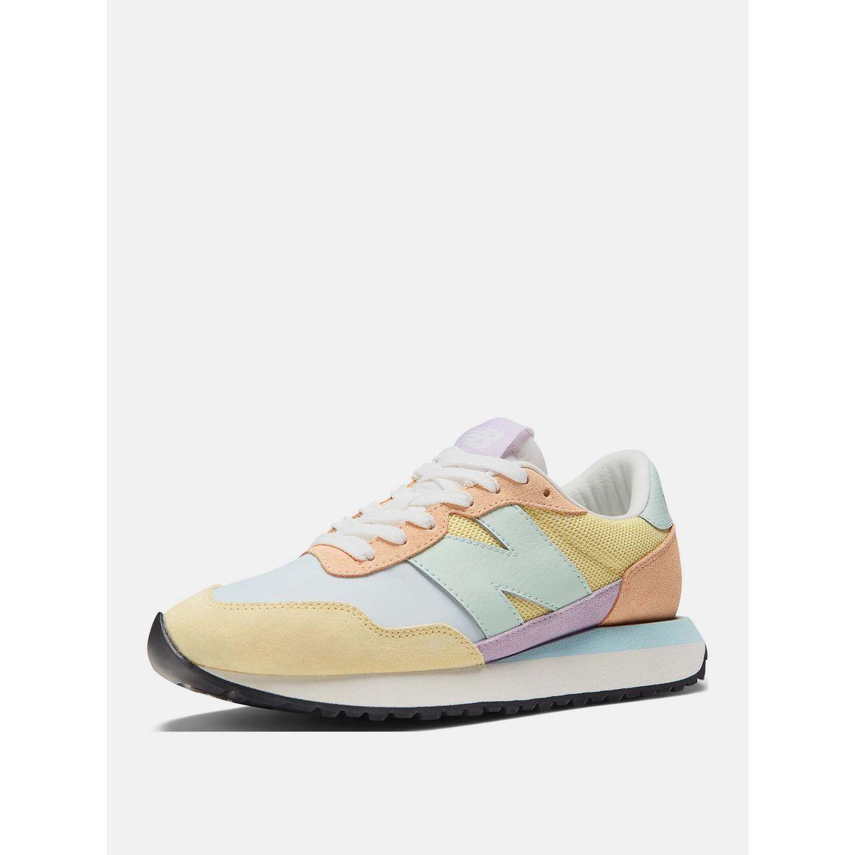 حذاء سنيكرز بنمط كتل الالوان-women-shoes-sneakers-image-3