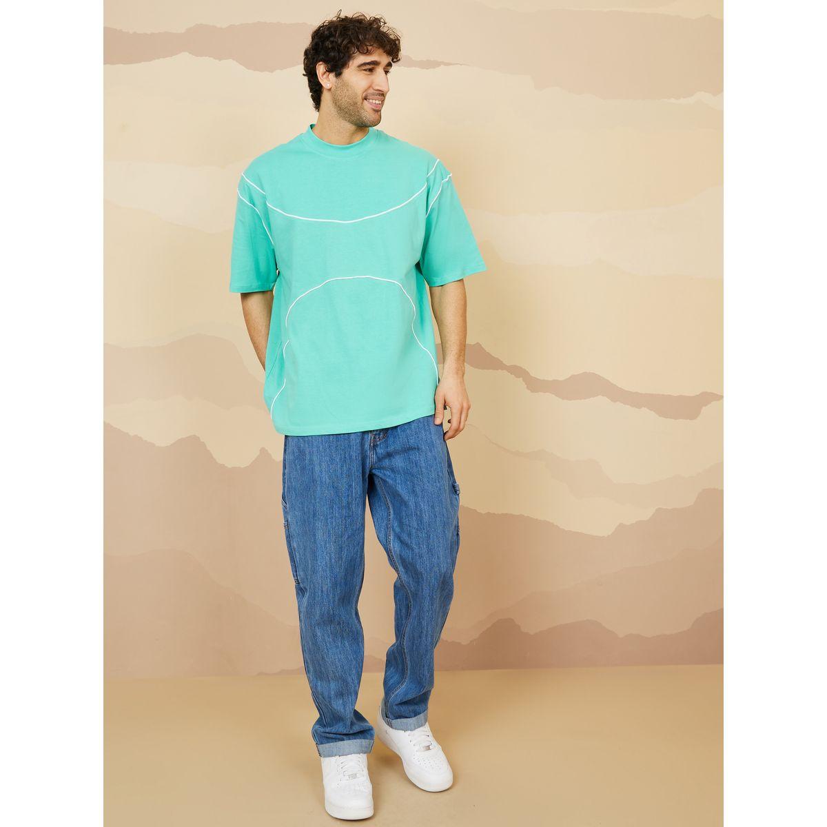 تيشيرت بقصة بوكسي وتداخلات محزوزة-men-clothing-tshirtsandpolos-tshirts-image-2