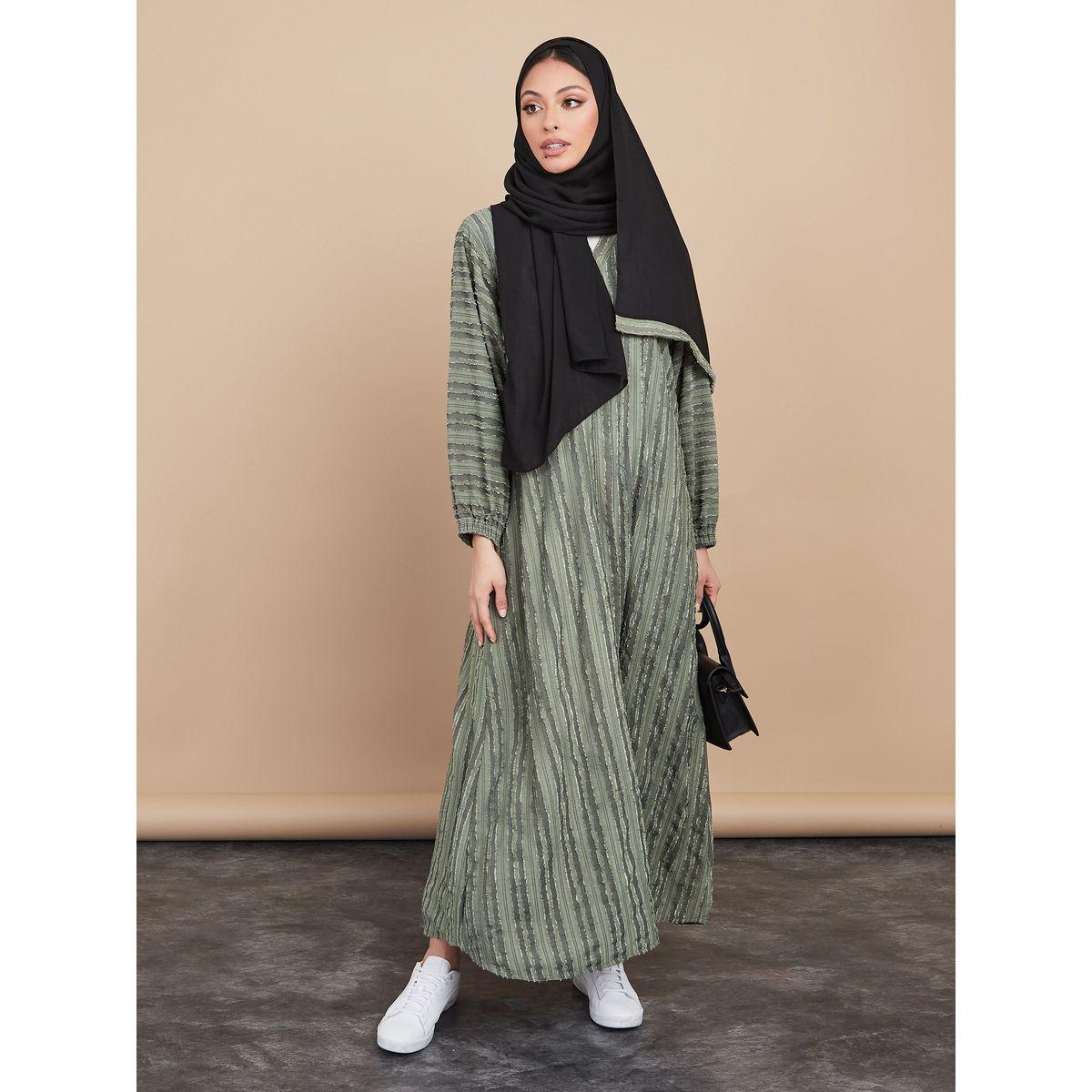 عباية بتفاصيل بارزة الملمس-women-arabicclothing-abayas-image-6