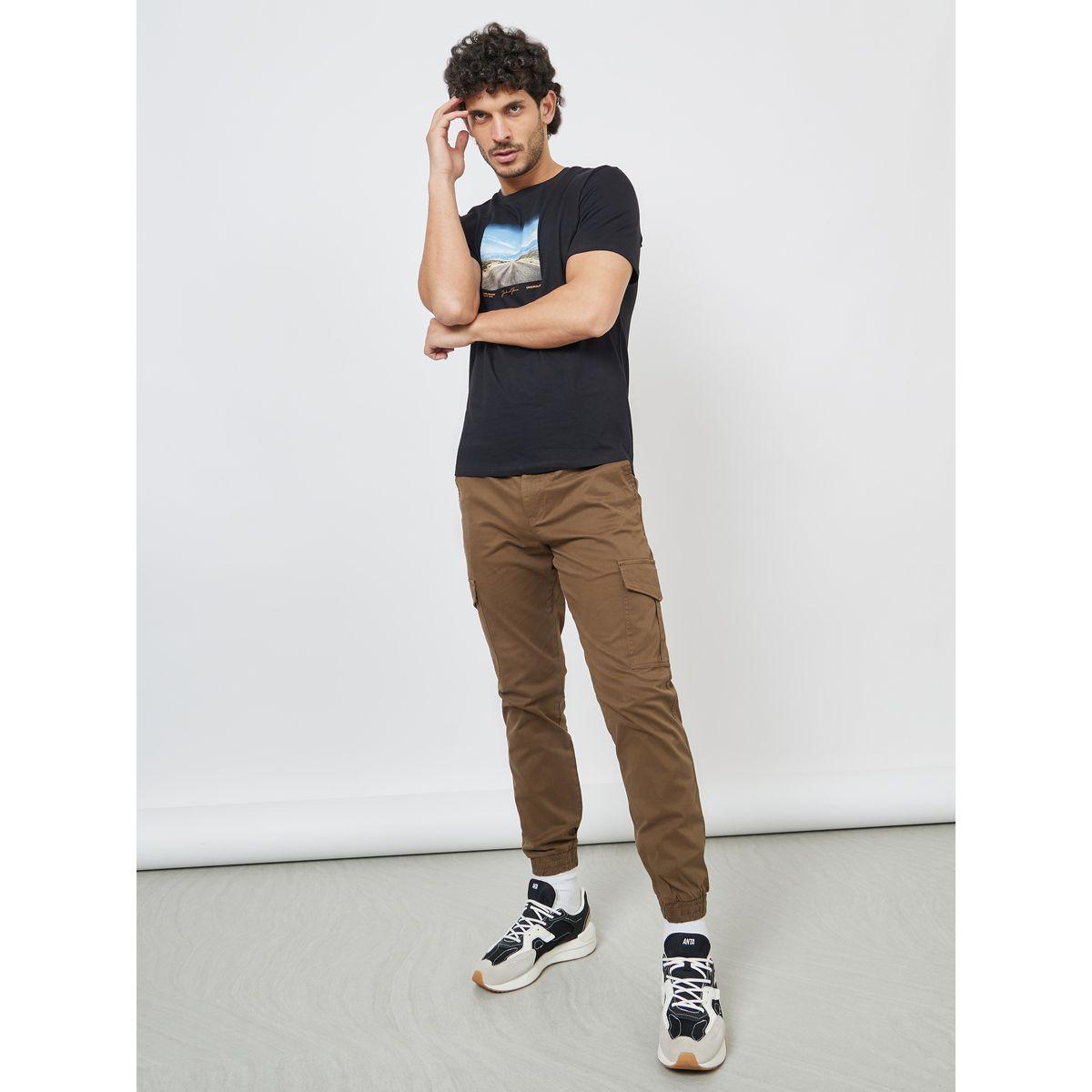 جوغر بجيوب كارجو واساور مطاطية-men-clothing-bottoms-joggers-image-2