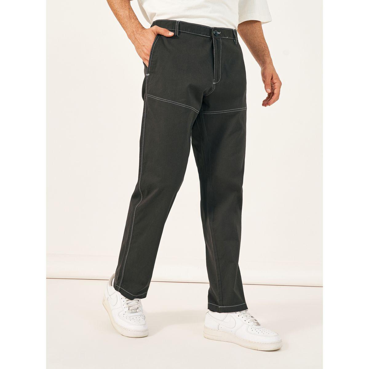 بنطال تشينو بقصة مريحة وتداخلات مدروزة-men-clothing-bottoms-trousersandchinos-chinos-image-4