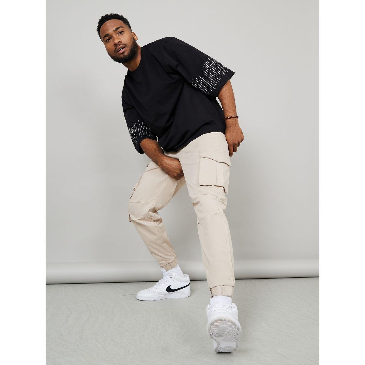 جوغر بنمط كارجو بقصة مريحة-men-clothing-bottoms-joggers-image-2