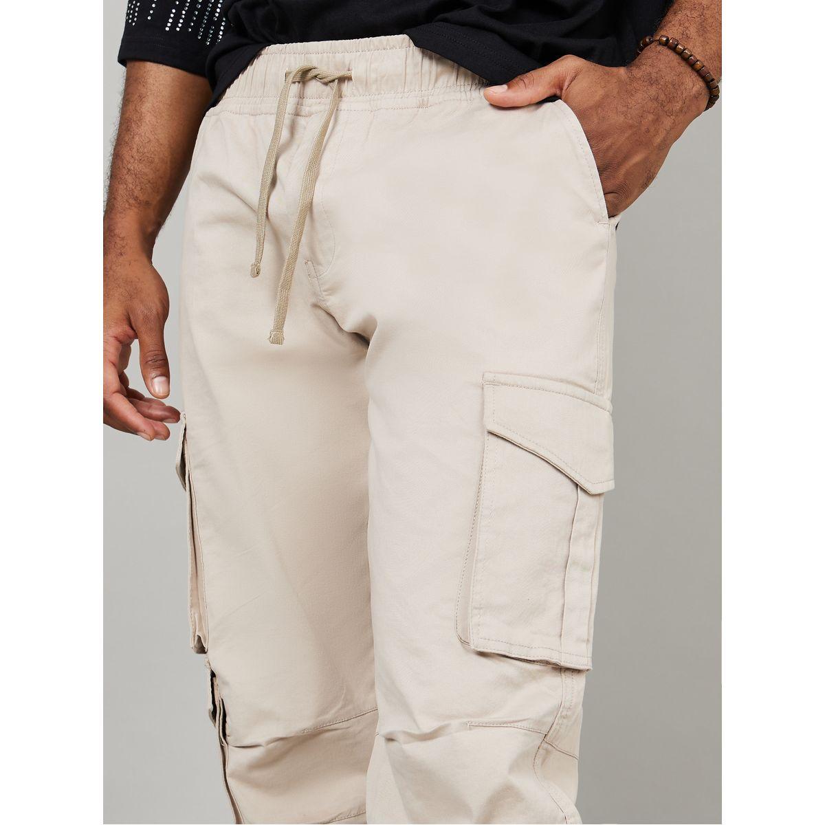 جوغر بنمط كارجو بقصة مريحة-men-clothing-bottoms-joggers-image-3
