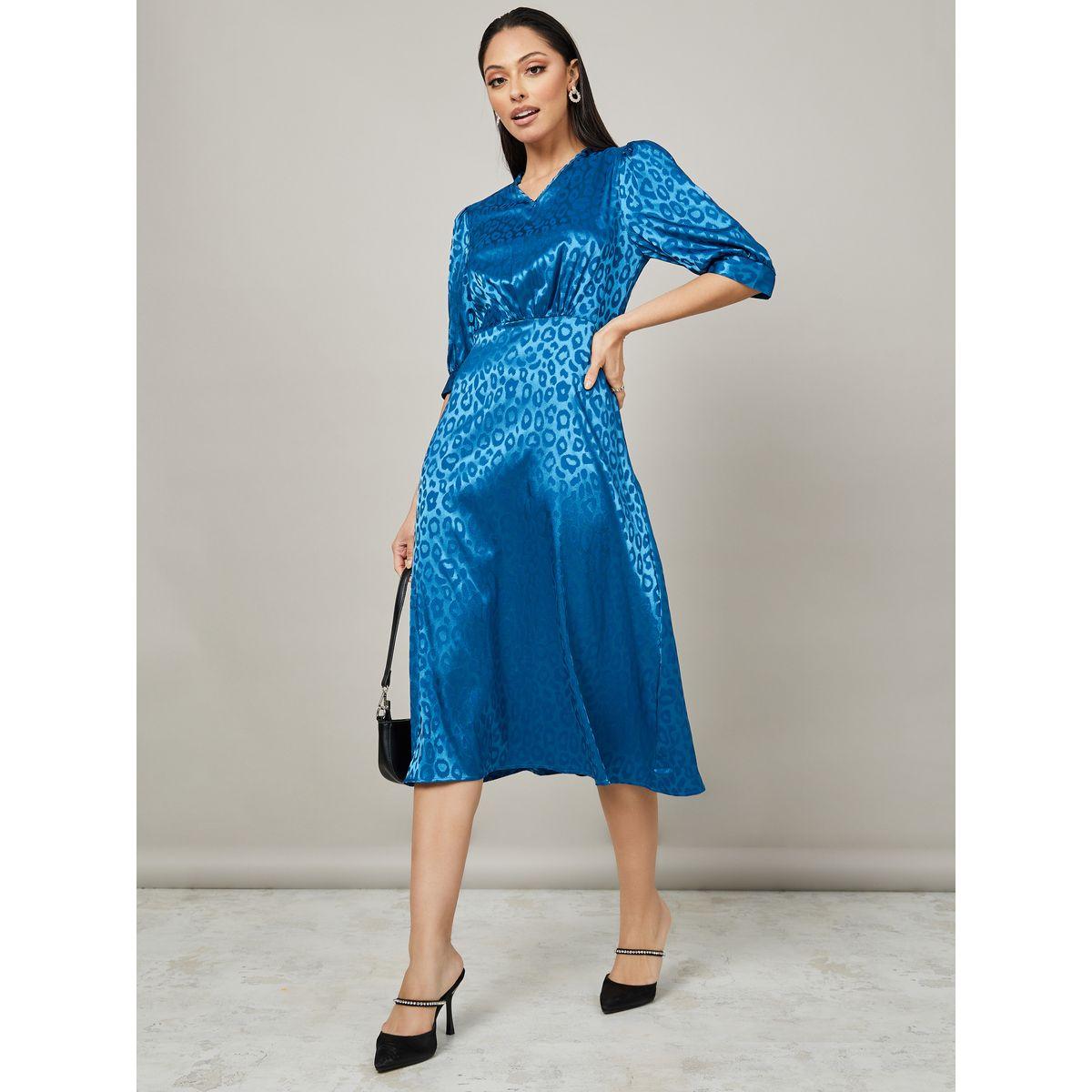 Styli Short Sleeves Jacquard A-Line Midi Dress-women-clothing-dresses-image-2