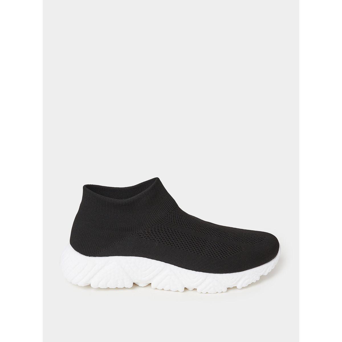 Styli Breathable Knit Upper Sneakers-men-shoes-sneakers-image-1