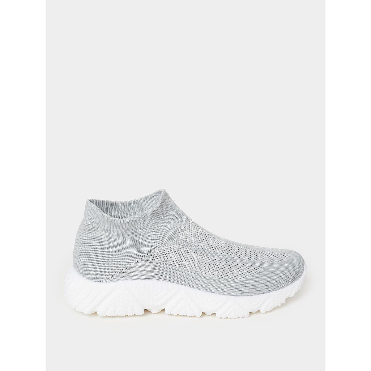 Styli Breathable Knit Upper Sneakers-men-shoes-sneakers-image-1