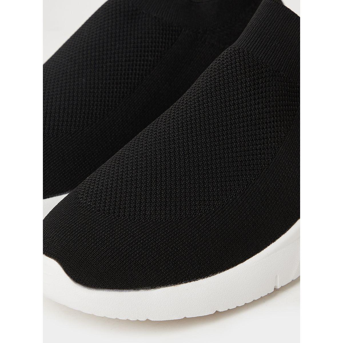 حذاء سنيكرز بتفاصيل محبوكة-men-shoes-sneakers-image-4