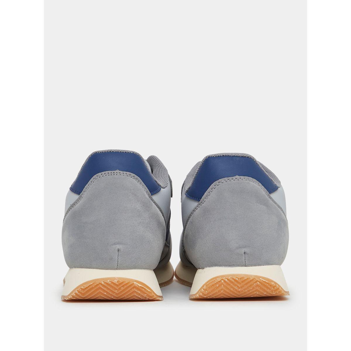 حذاء سنيكرز بتفاصيل متباينة واربطة-men-shoes-sneakers-image-4