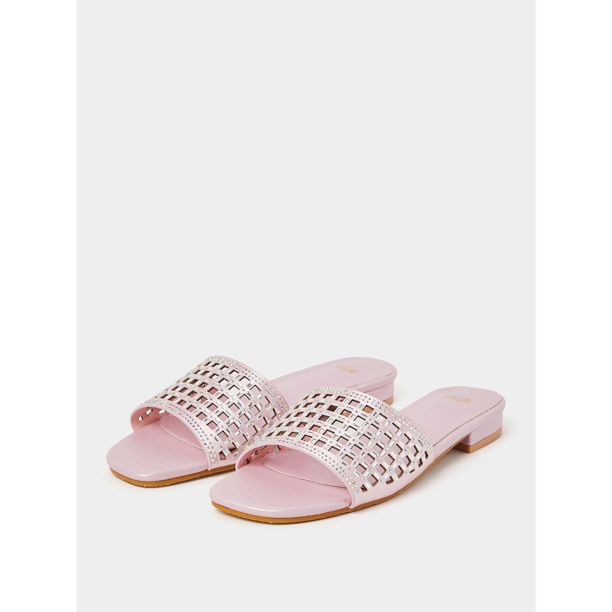 صندل فلات مزين بحجر الراين-women-shoes-sandals-flats-image-3