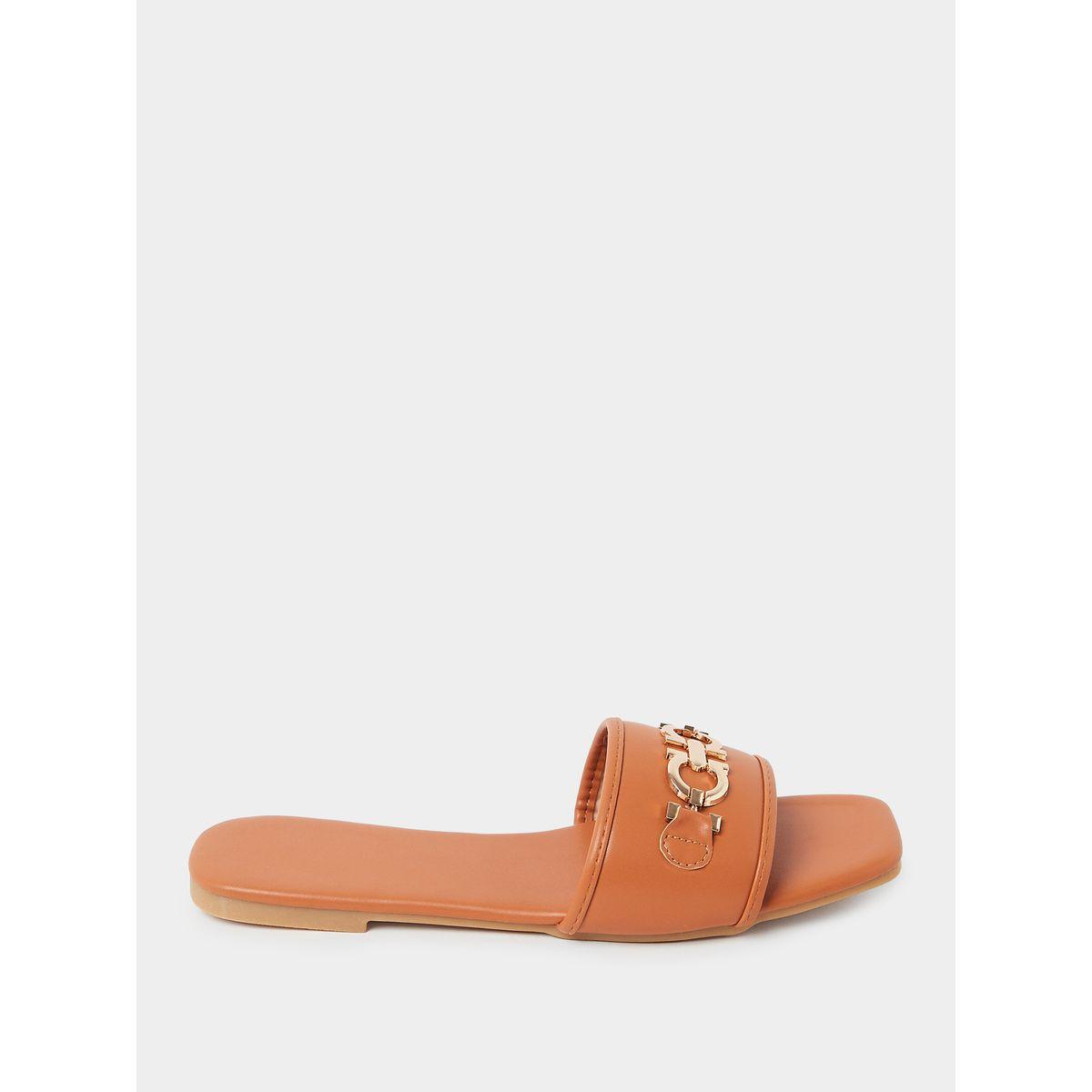 Styli Horseshoe Buckle Detail Strap Flat Sandals-women-shoes-sandals-flats-image-1