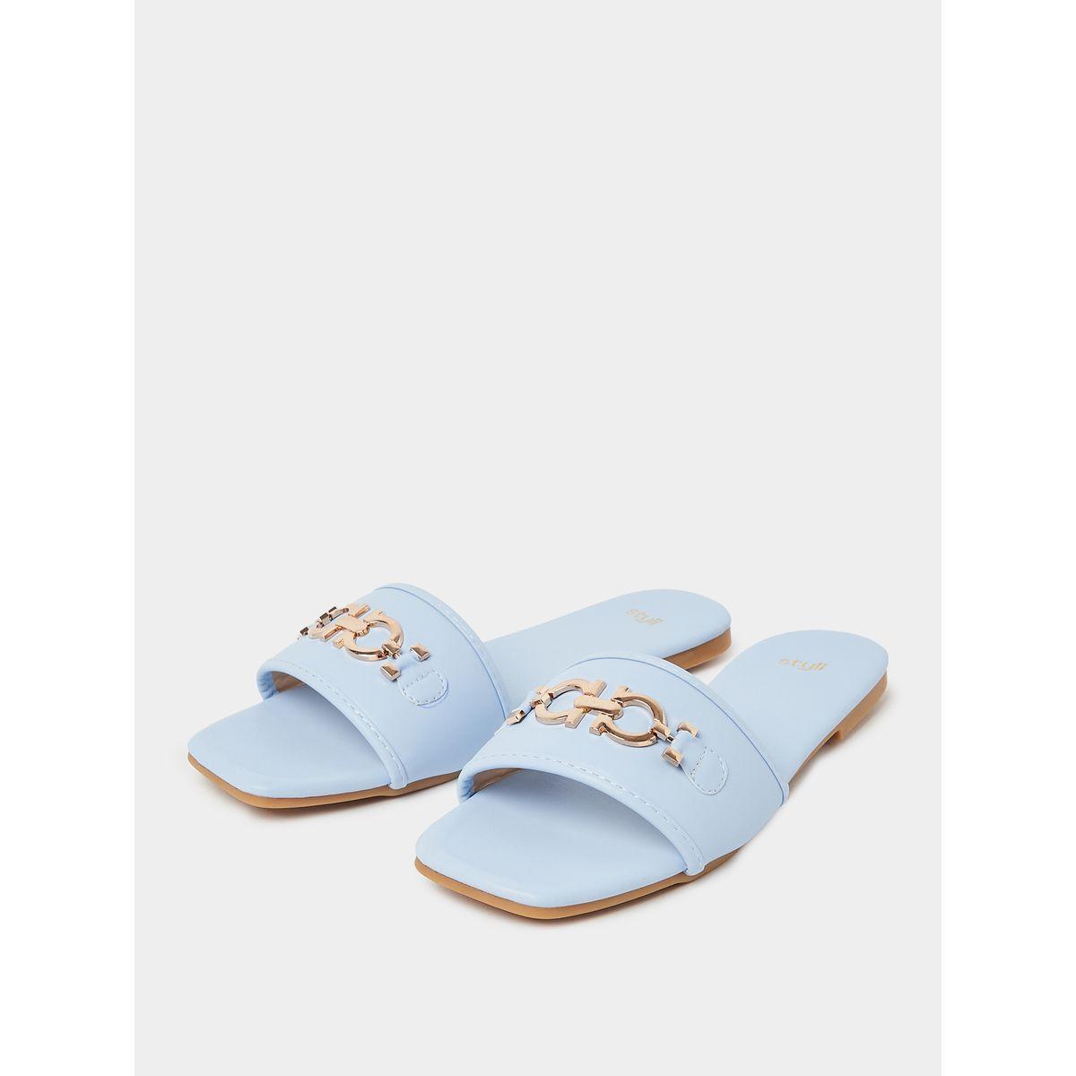 Styli Horseshoe Buckle Detail Strap Flat Sandals-women-shoes-sandals-flats-image-2