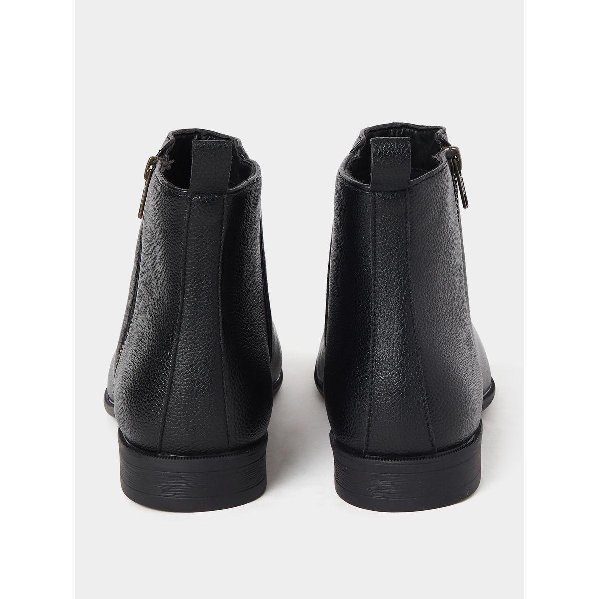 Styli Chelsea Boots in Textured Faux Leather-men-shoes-boots-image-3