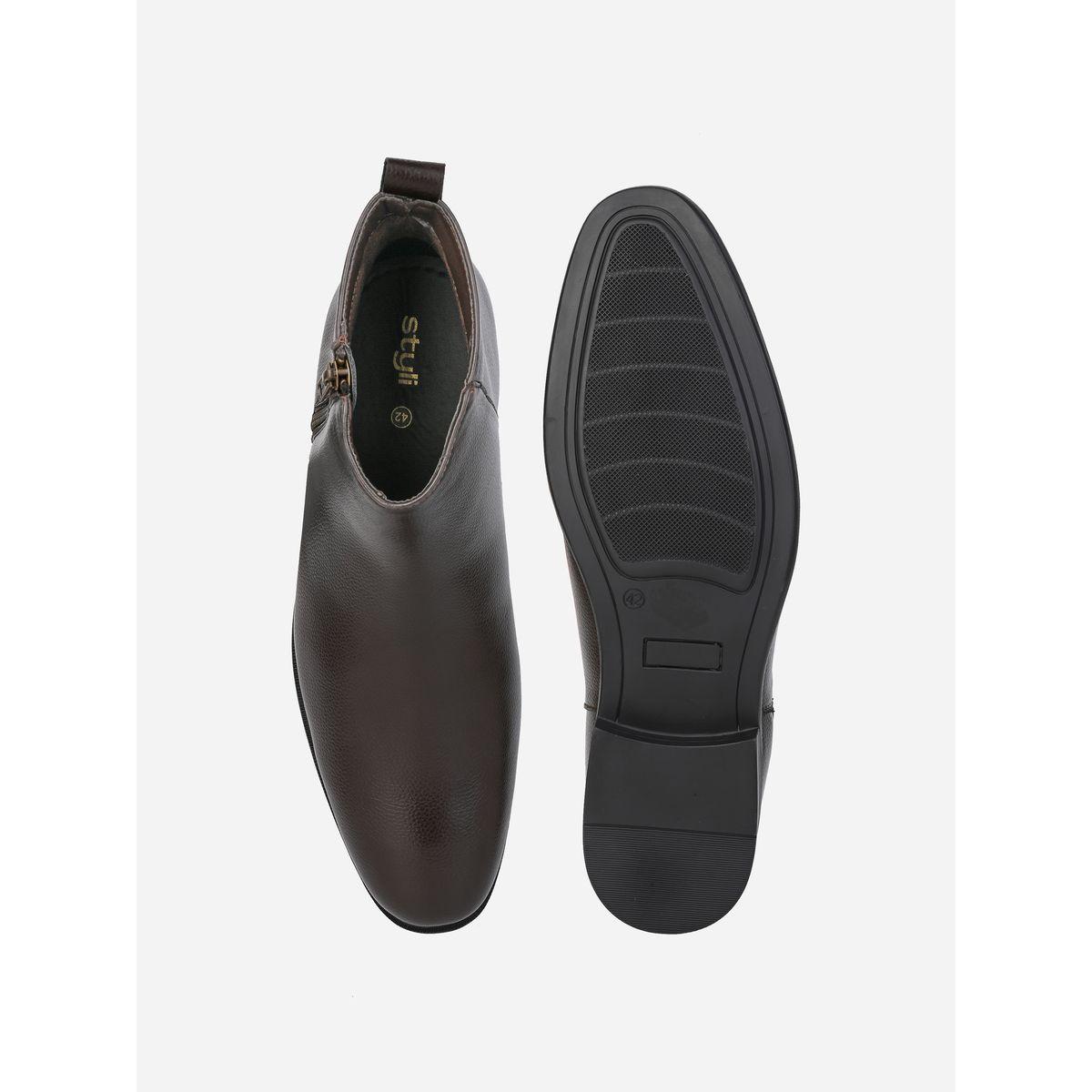Styli Solid Low Heels Boots with Zipper Closure-men-shoes-boots-image-6