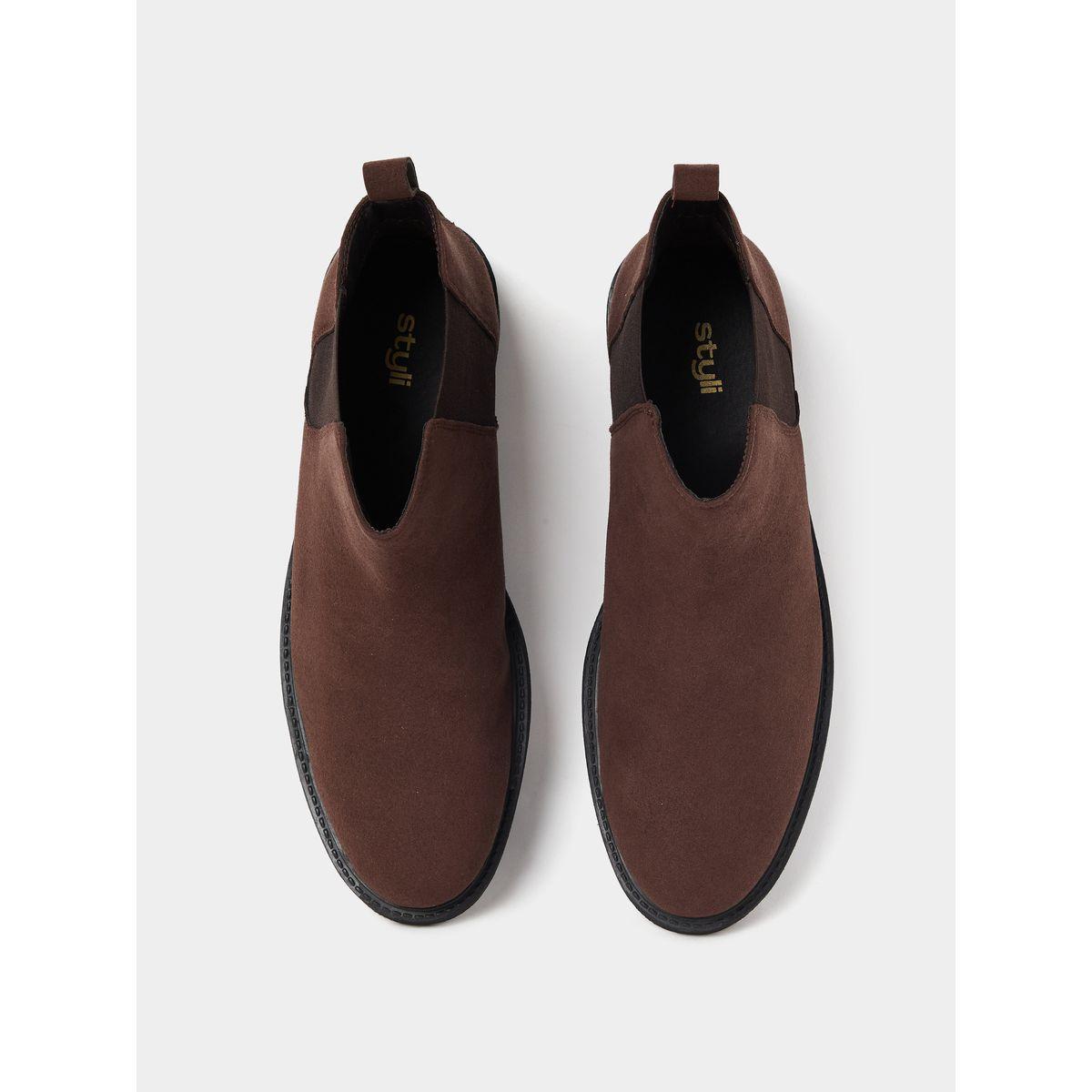 Styli Chelsea Boots in Micro Suede-men-shoes-boots-image-5