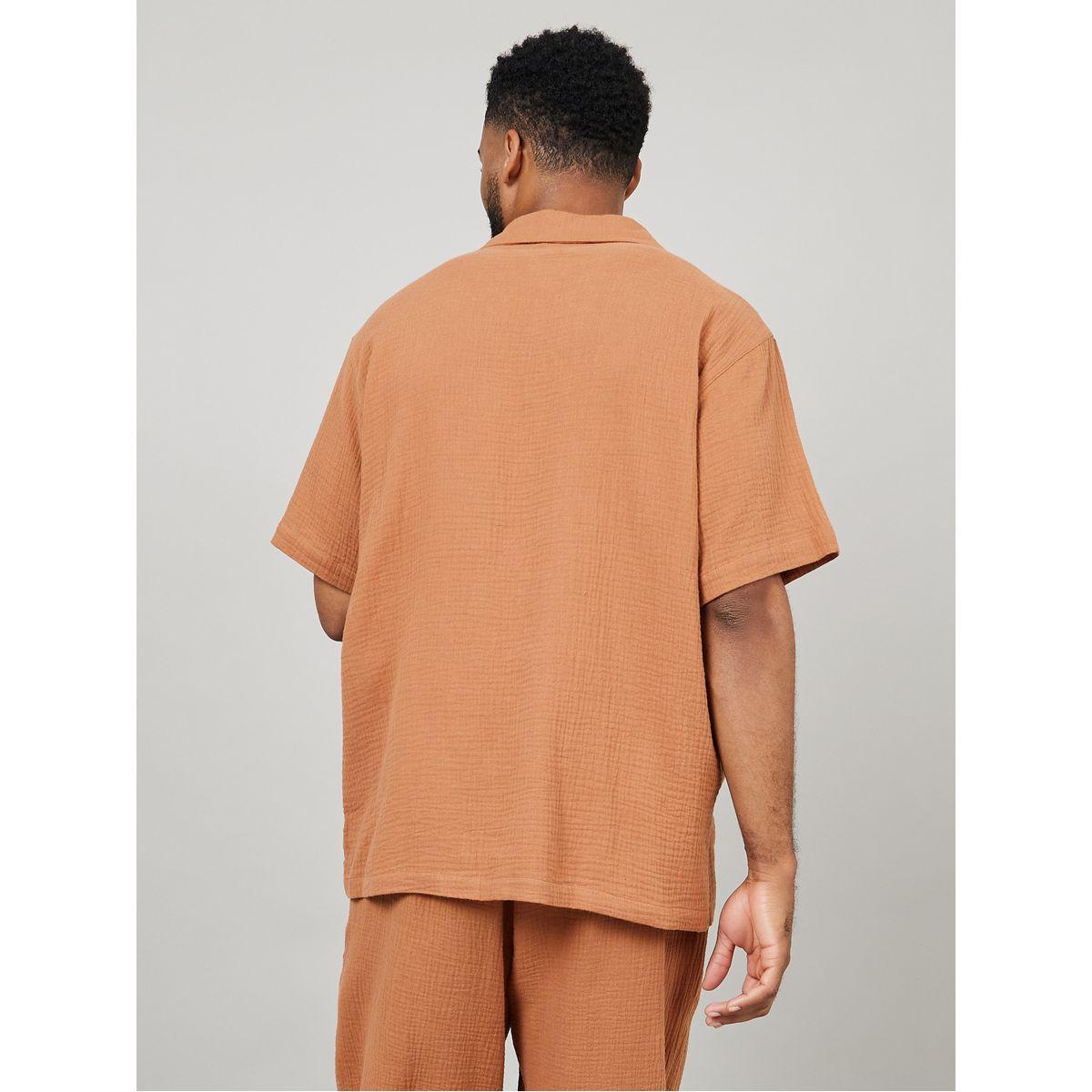 قميص بأكمام قصيرة وياقة كوبية-men-clothing-shirts-image-4