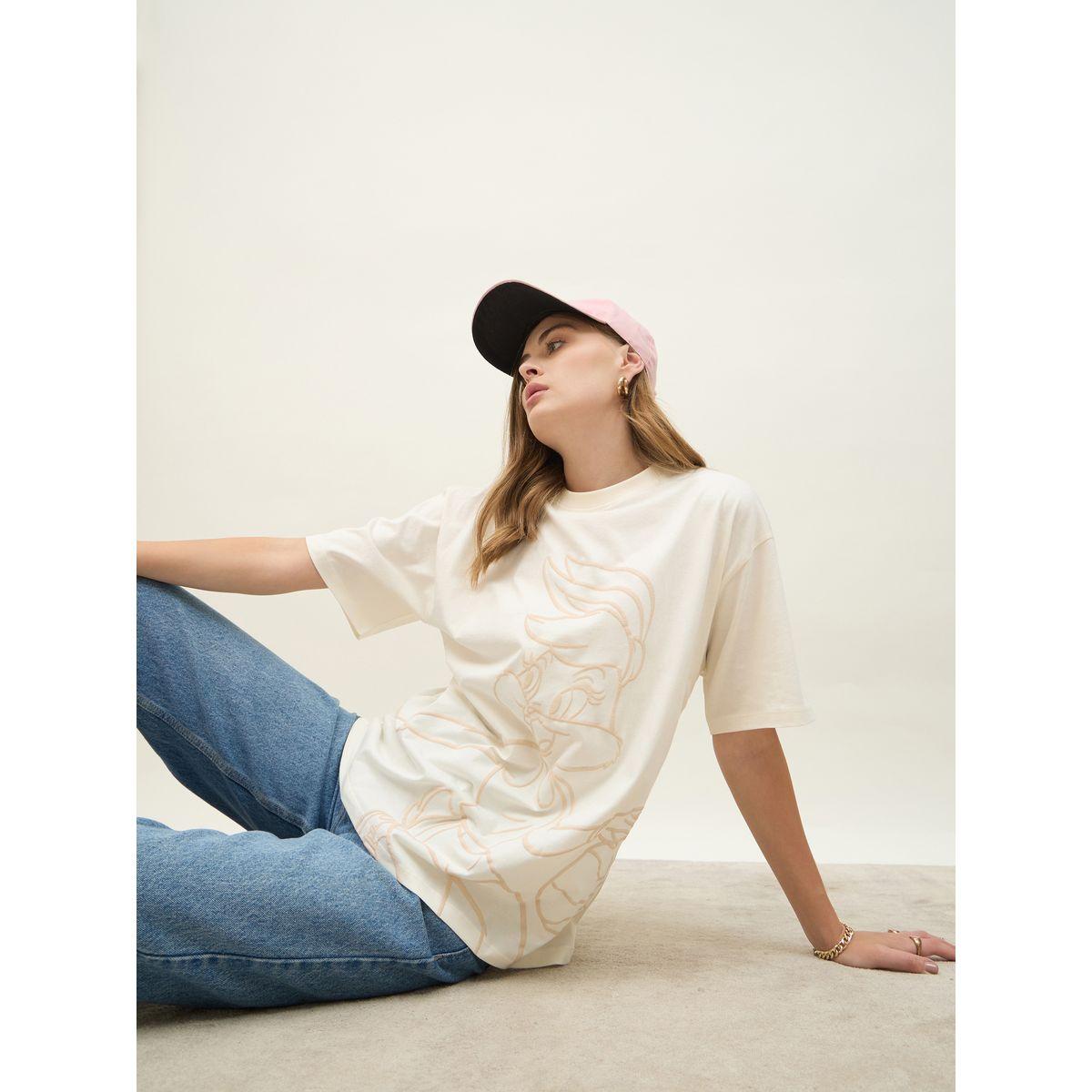 Styli Looney Tunes Lola Sketch Graphic Longline Oversized T-Shirt-women-clothing-tshirts-image-6