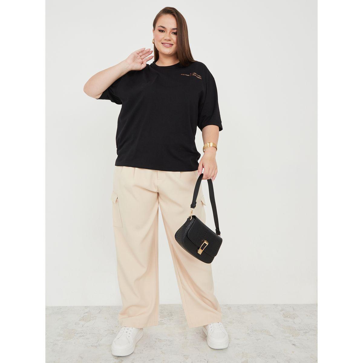 Styli Plus Oversized Foil No One Is You Back Graphic Longline T-Shirt-women-clothing-plussize-tshirts-image-3