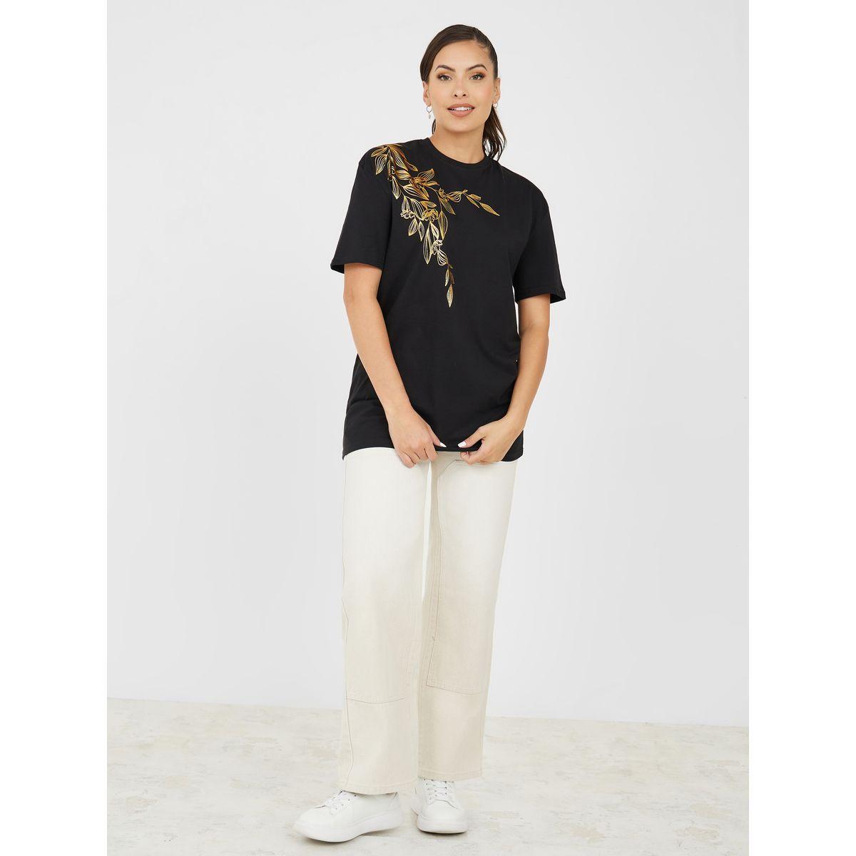 تيشيرت بقصة واسعة وطبعة فويل-women-clothing-tshirts-image-3