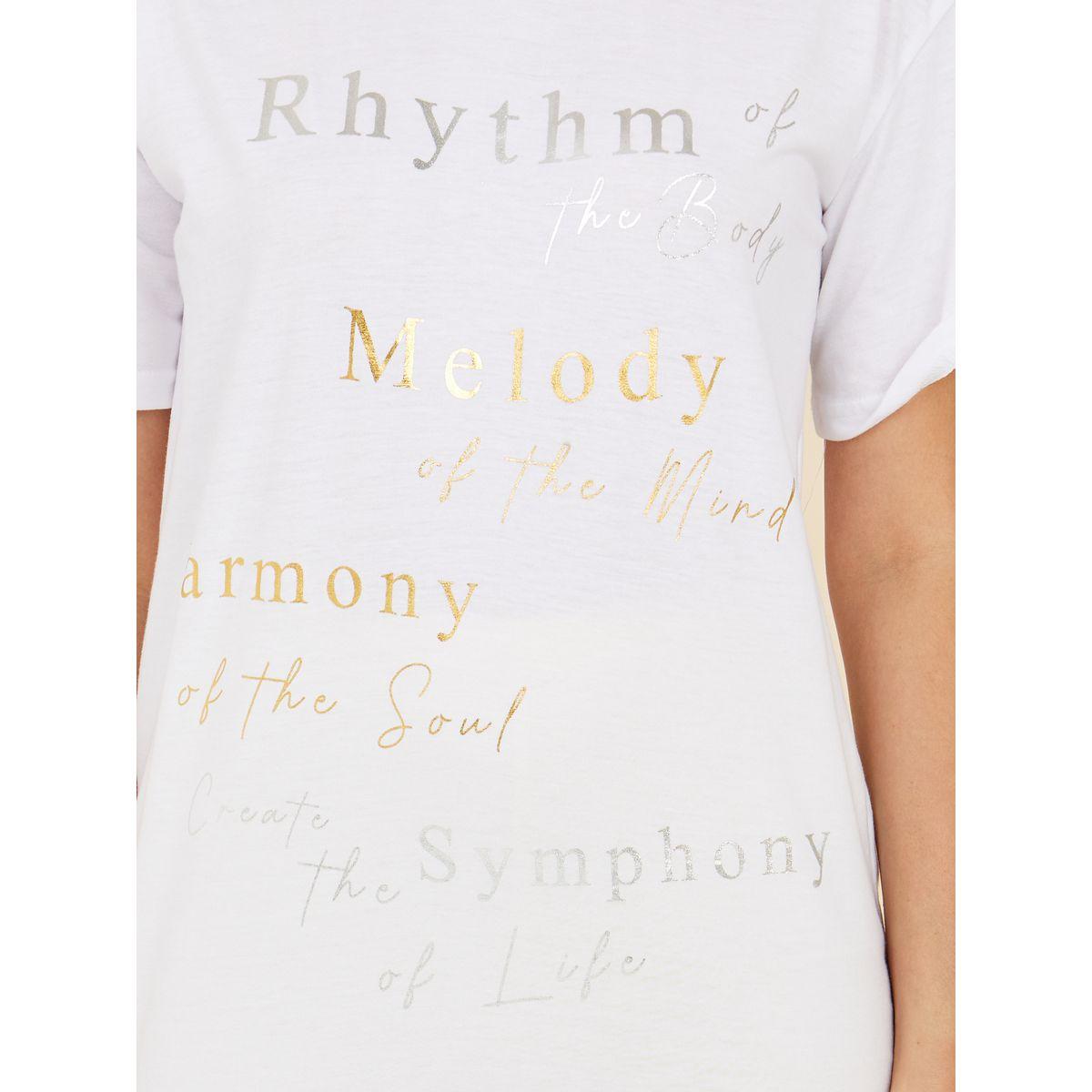 تيشيرت بقصة واسعة وطبعة فويل-women-clothing-tshirts-image-3