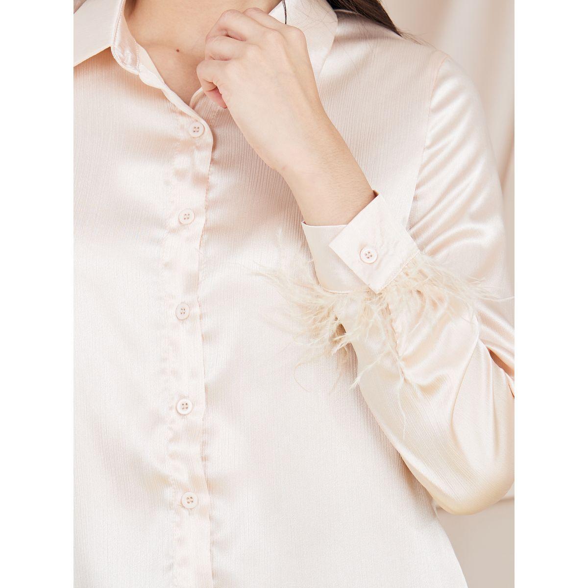 بلوزة كاجوال مزينة بفرو صناعي-women-clothing-shirtsandblouses-shirts-image-4