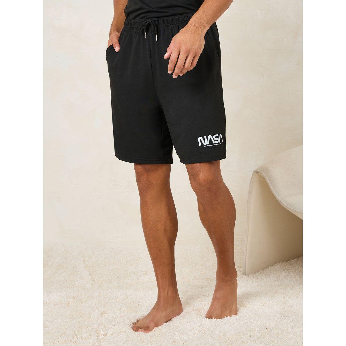 مجموعة من شورت وتيشيرت بطبعة شعار ناسا-men-clothing-nightwear-sets-image-4