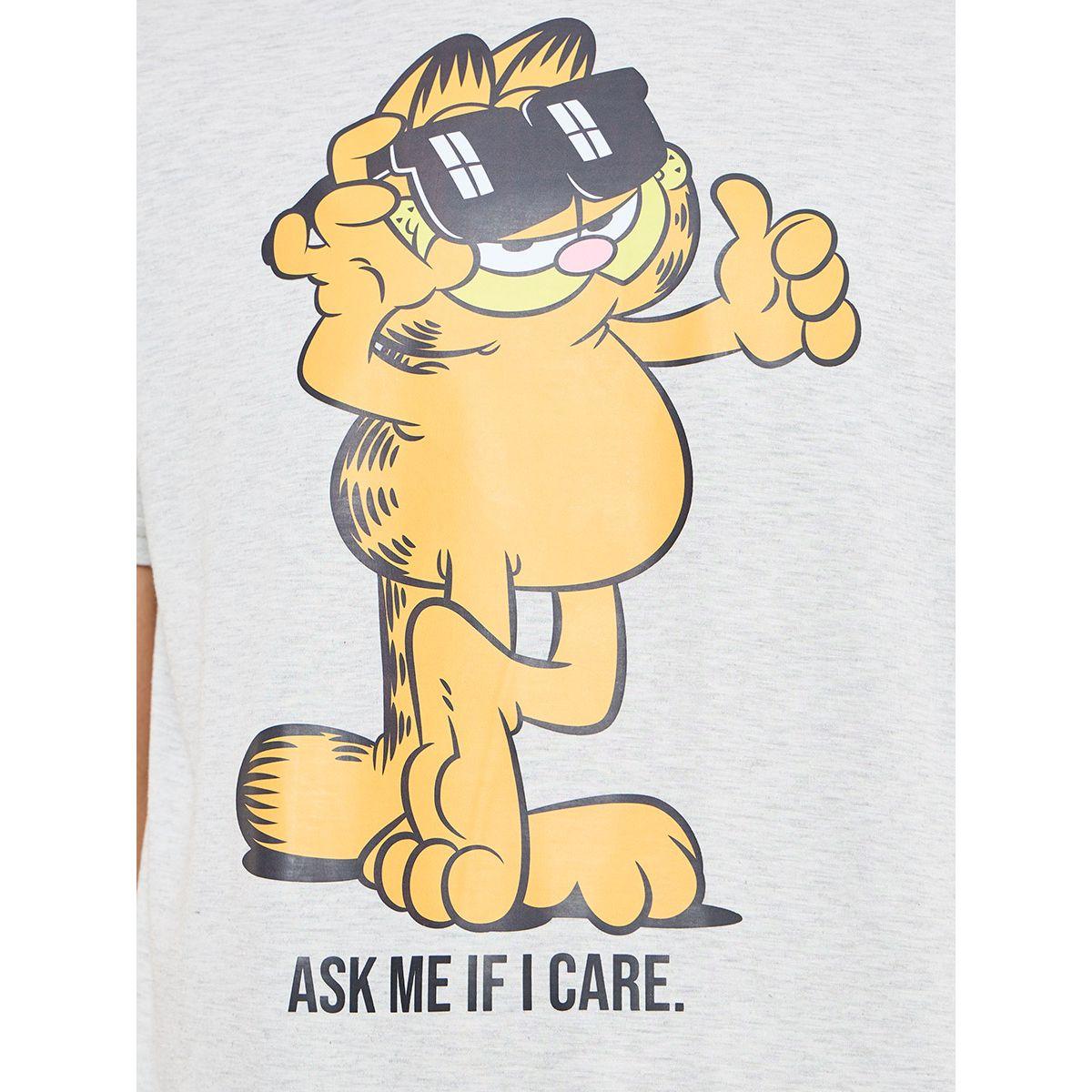 Styli Unwind Garfield Graphic Print T-Shirt & Shorts Set-men-clothing-nightwear-sets-image-3